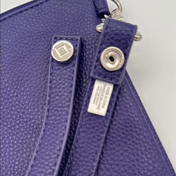 Jewell by Thirty-One Purple Wristlet with B Monogram - Picture 3 of 6